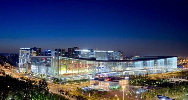 國家會議中心-會議服務(wù)廣告機(jī)